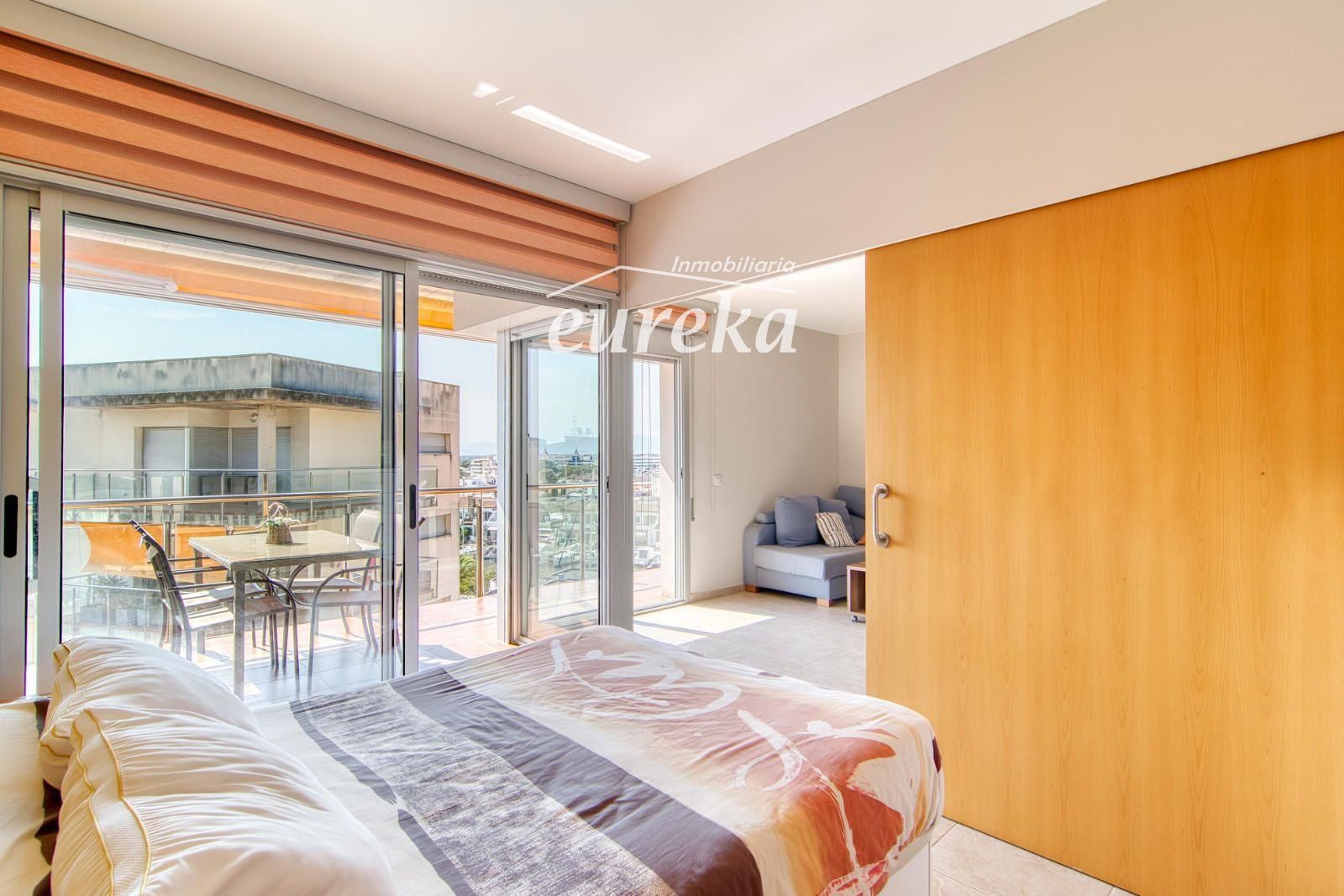 Luminoso ático con terraza, piscinas, parking y trastero en Santa Margarida - Foto 20