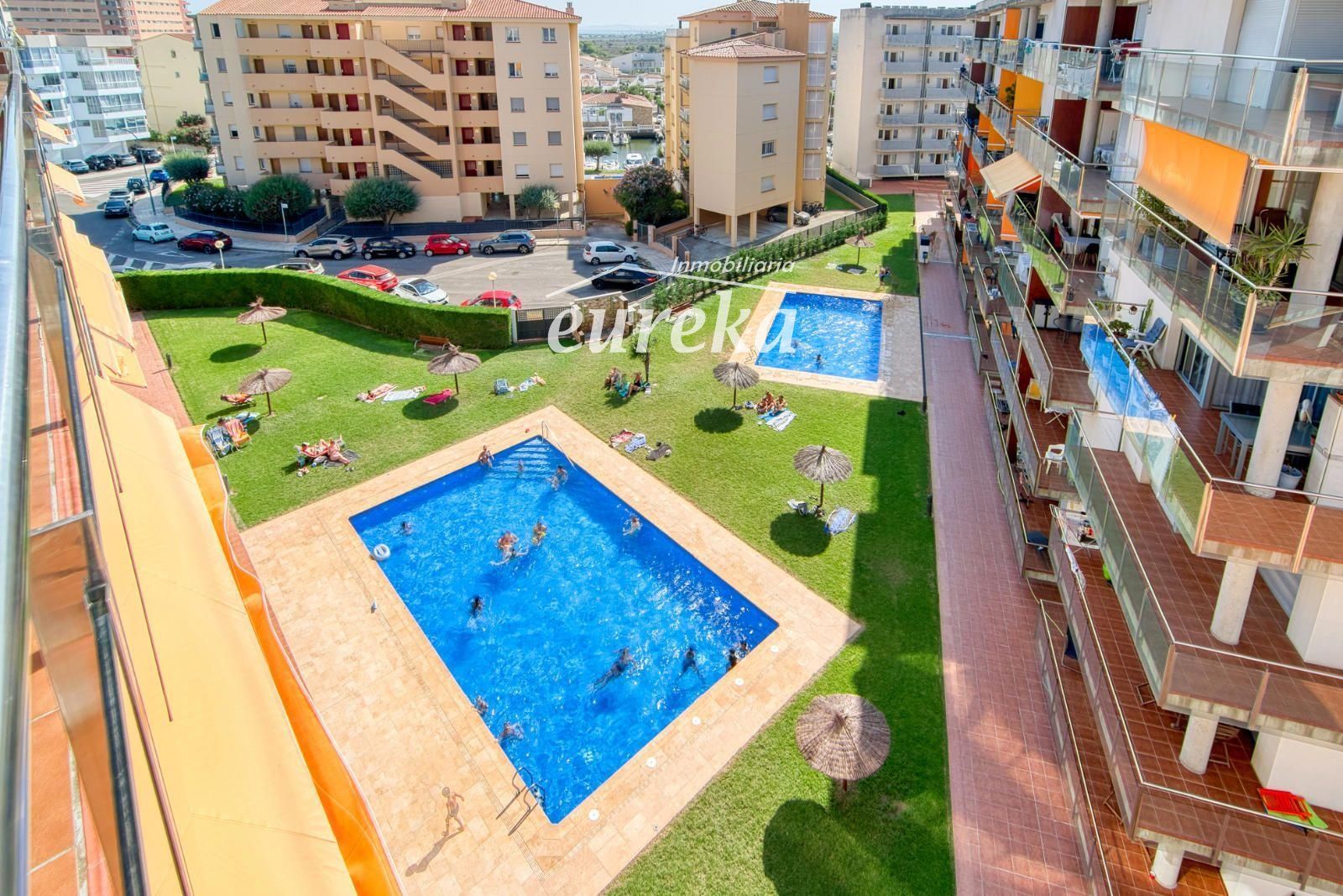 Luminoso ático con terraza, piscinas, parking y trastero en Santa Margarida - Foto 24