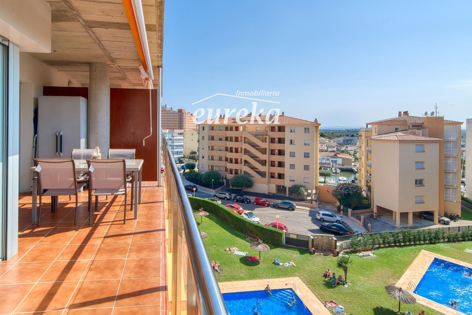 Luminoso ático con terraza, piscinas, parking y trastero en Santa Margarida - Foto 25