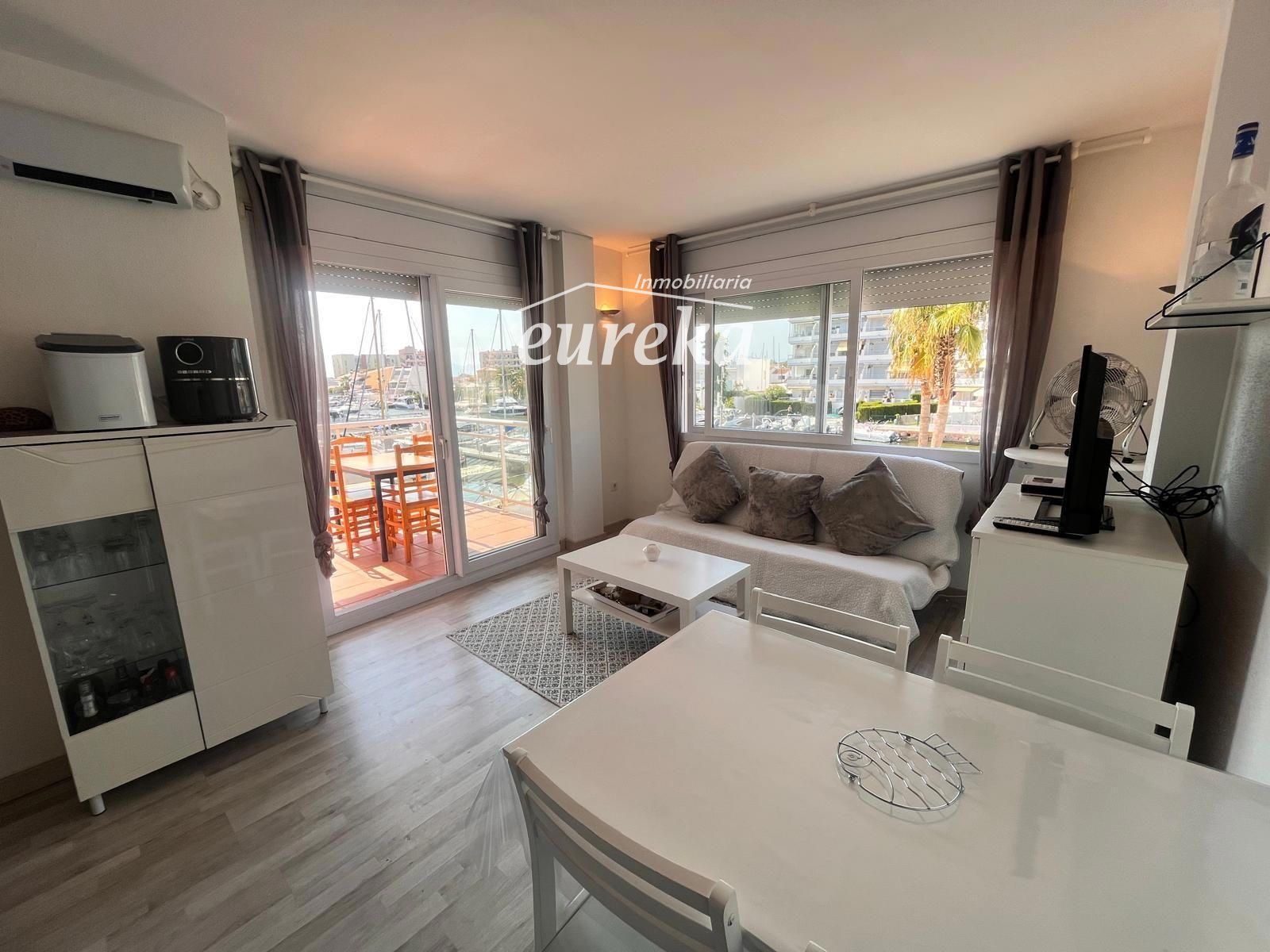 PORT CANIGÓ II Elegante apartamento de 1 dormitorio con terraza y vistas al canal - Foto 2