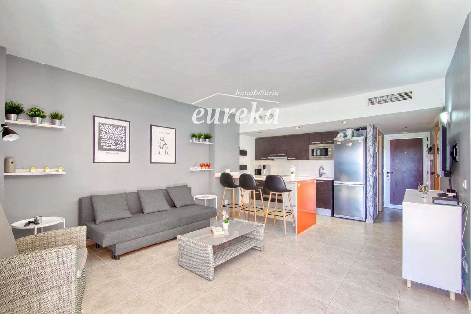 Apartamento moderno en planta baja con terraza y piscina en Santa Margarita