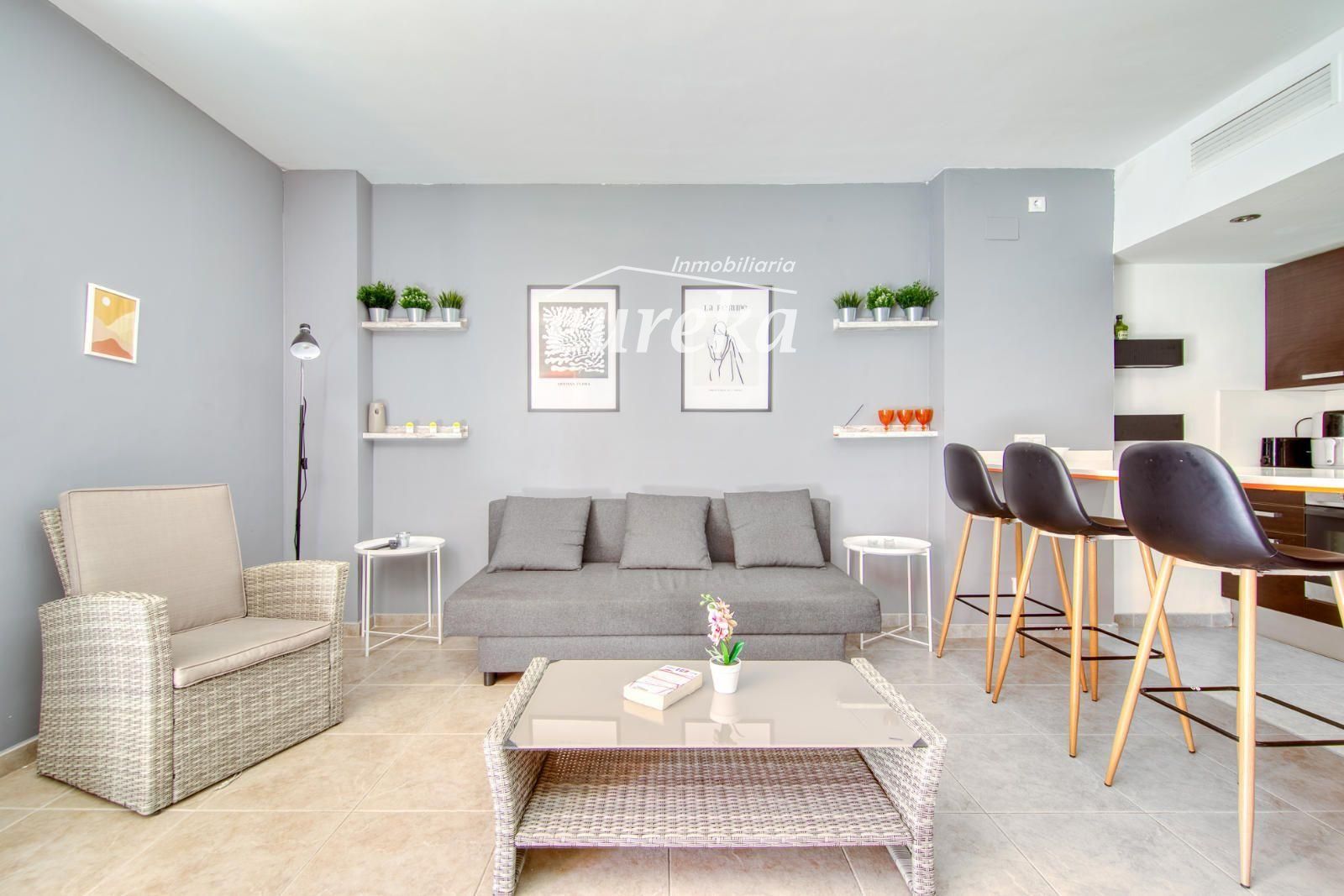 Apartamento moderno en planta baja con terraza y piscina en Santa Margarita