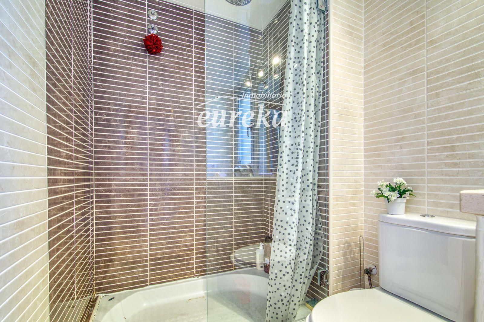 Apartamento moderno en planta baja con terraza y piscina en Santa Margarita