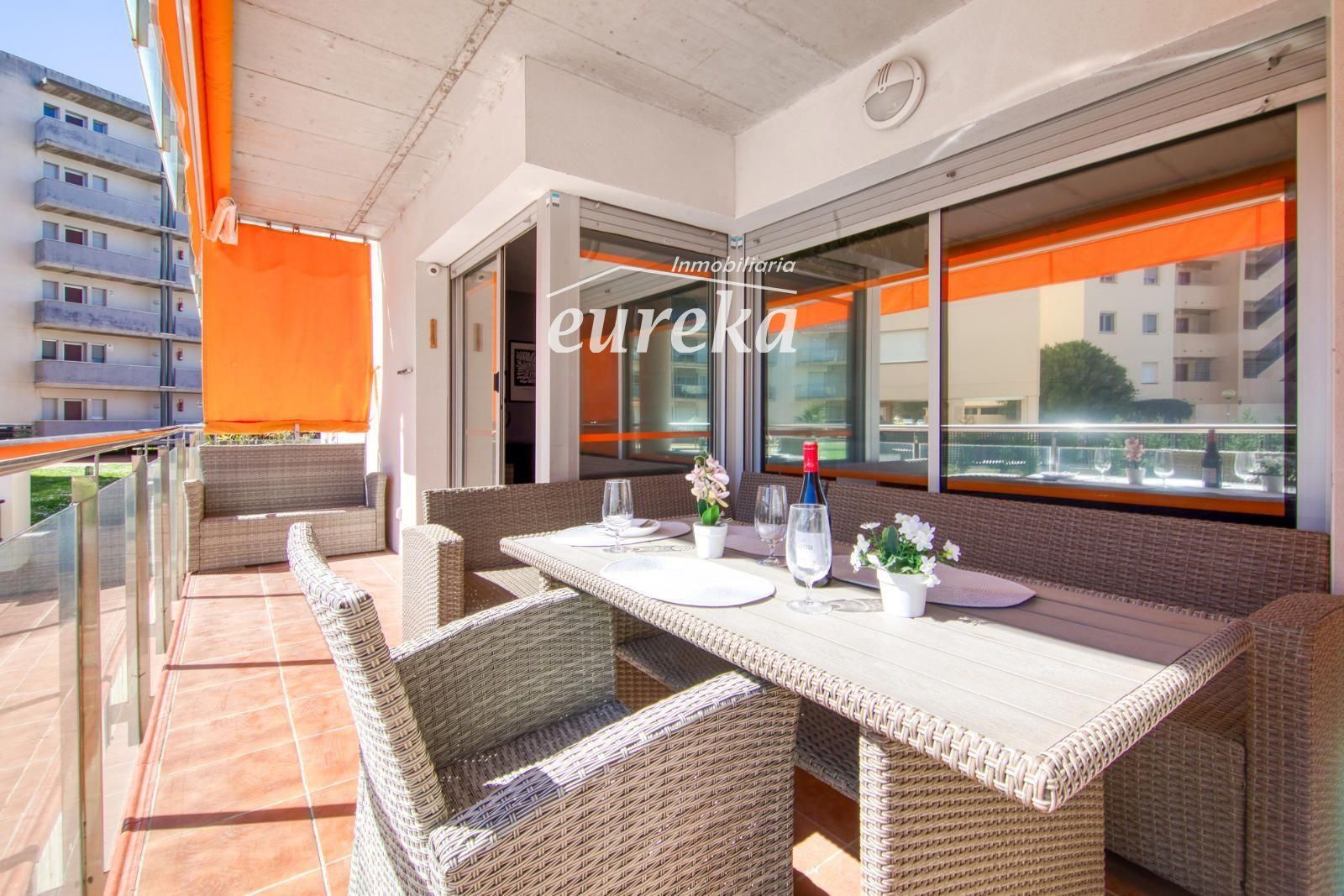 Apartamento moderno en planta baja con terraza y piscina en Santa Margarita