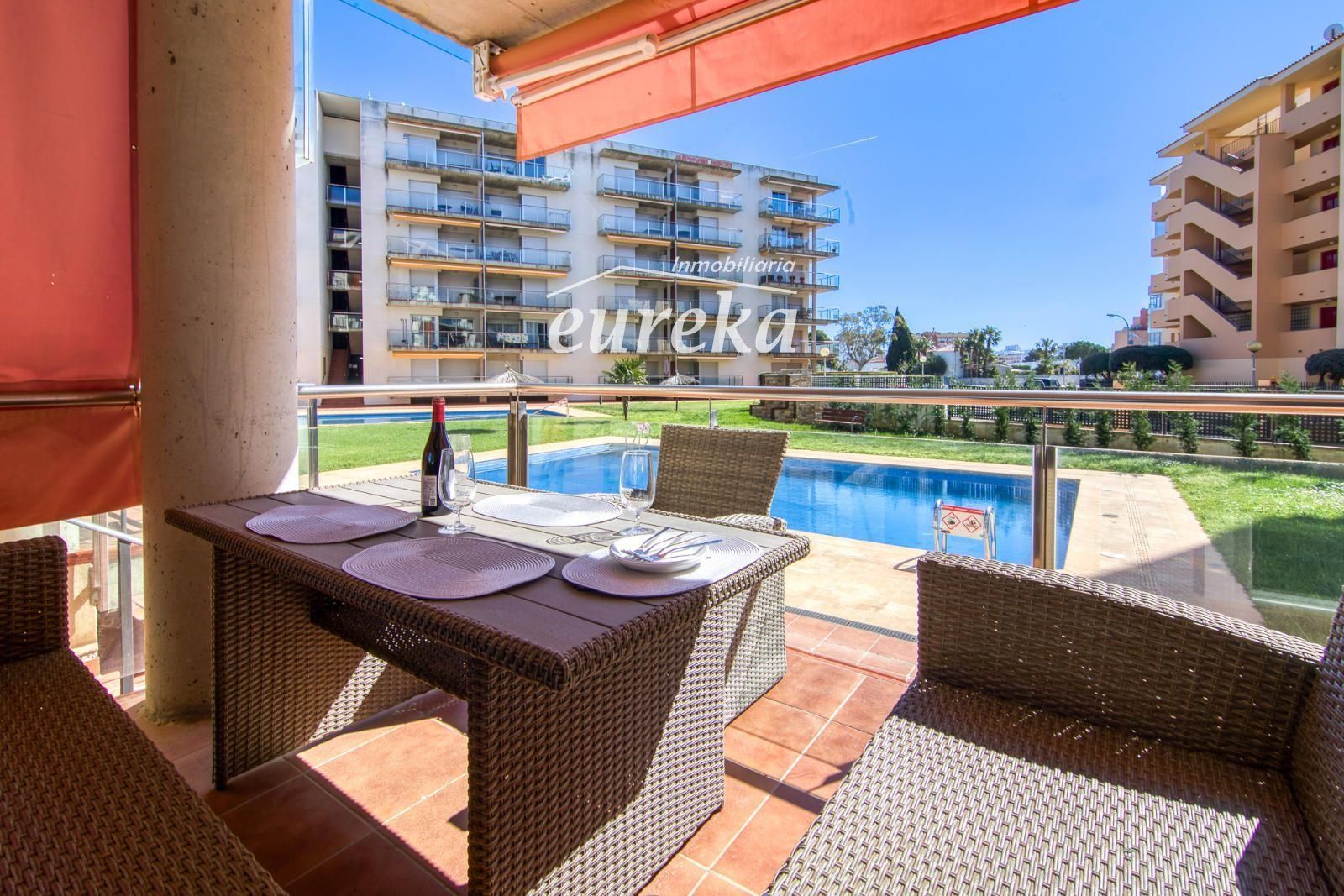 Apartamento moderno en planta baja con terraza y piscina en Santa Margarita