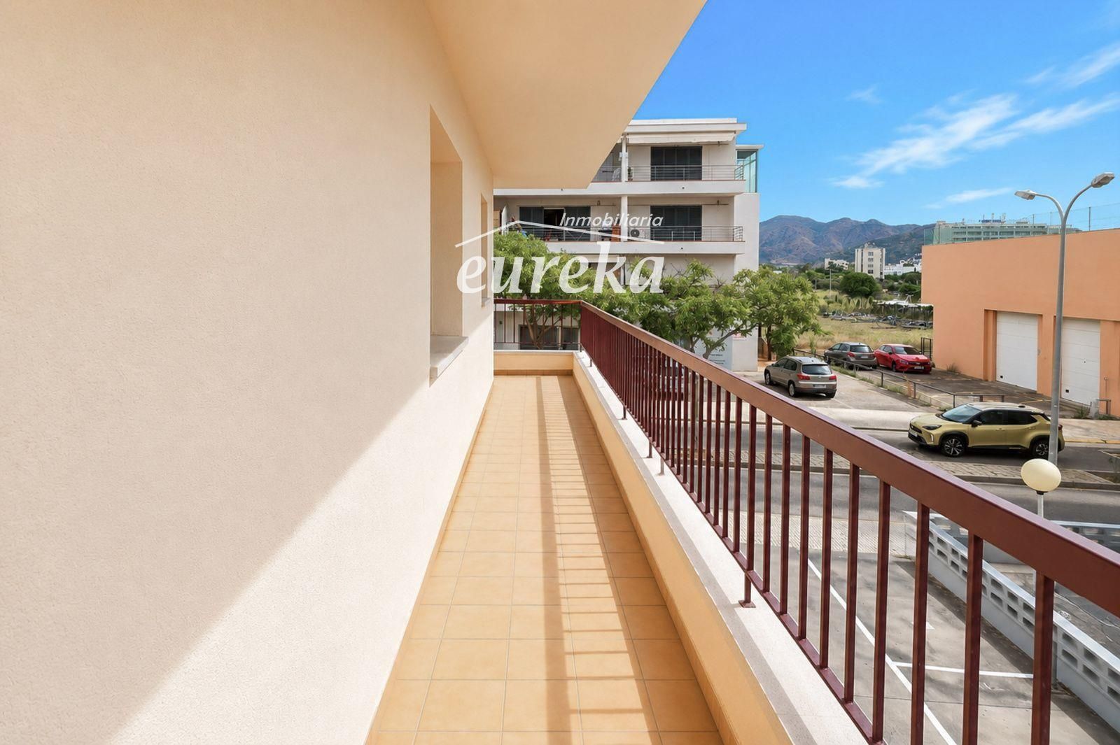 Tu rincón junto al mar en Roses: terraza con vistas al canal y parking privado