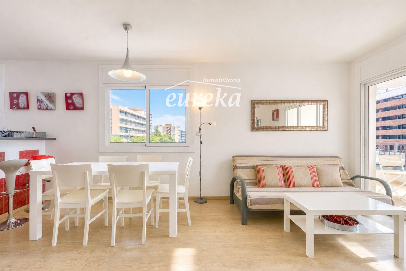 Tu rincón junto al mar en Roses: terraza con vistas al canal y parking privado