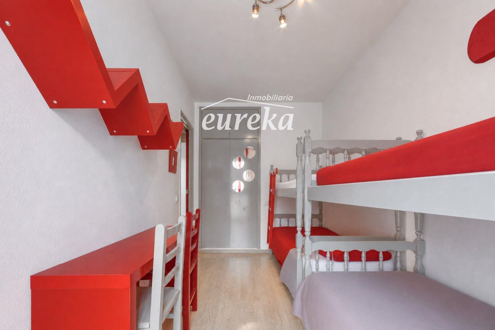 Tu rincón junto al mar en Roses: terraza con vistas al canal y parking privado