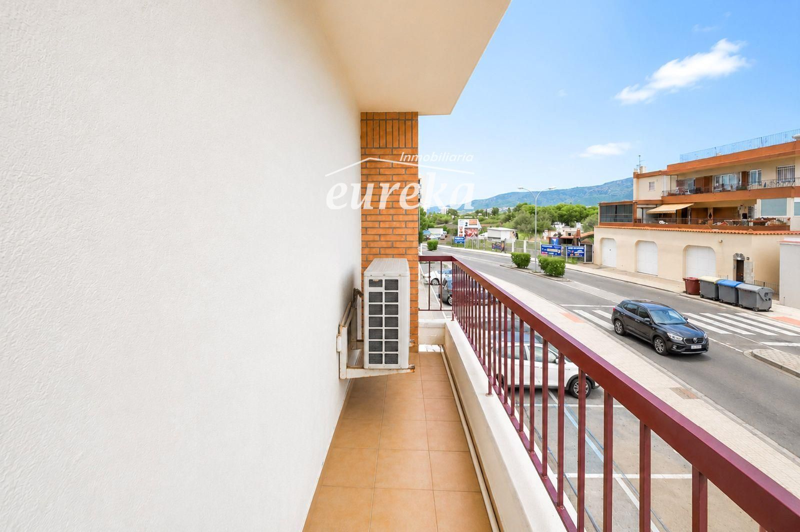 Tu rincón junto al mar en Roses: terraza con vistas al canal y parking privado