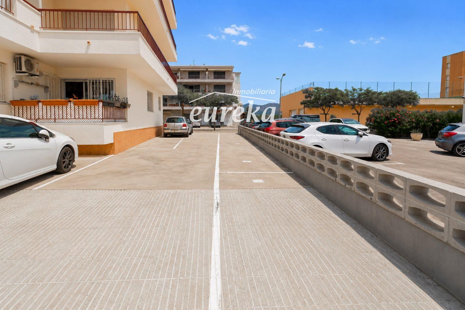 Tu rincón junto al mar en Roses: terraza con vistas al canal y parking privado