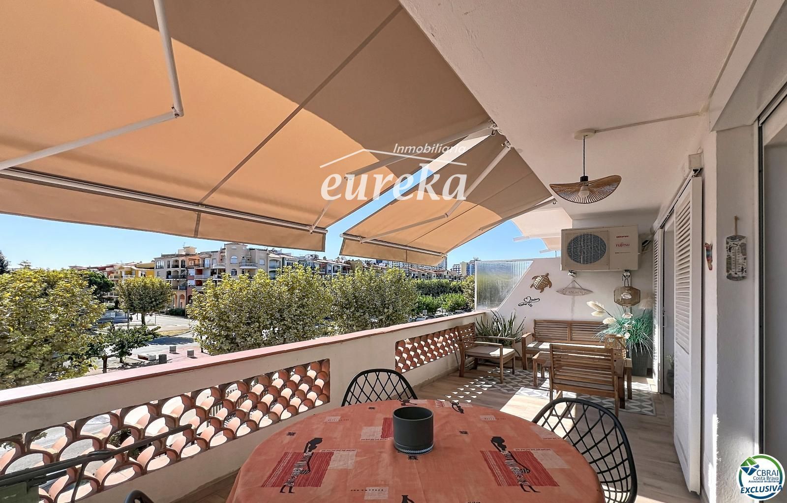 Apartamento reformado con terraza a 150 m de la playa – Empuriabrava - Foto 3