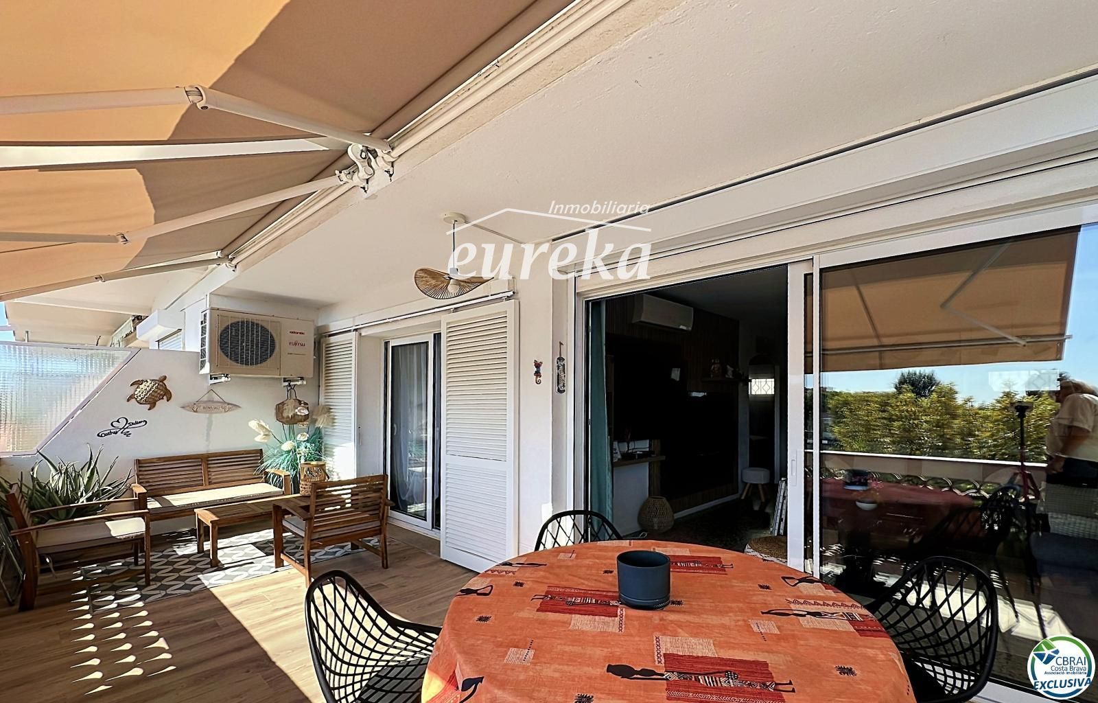 Apartamento reformado con terraza a 150 m de la playa – Empuriabrava - Foto 4
