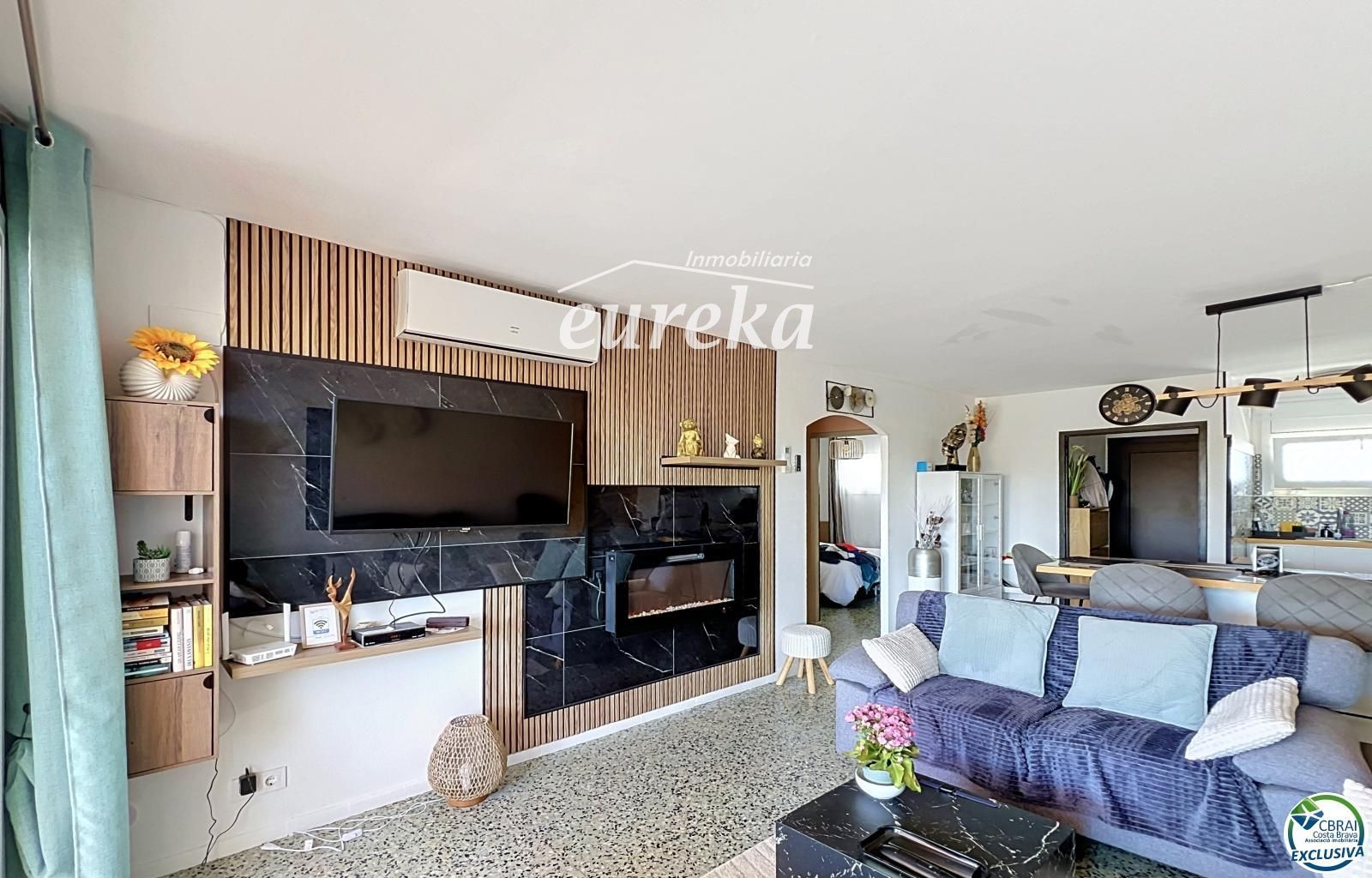 Apartamento reformado con terraza a 150 m de la playa – Empuriabrava - Foto 6