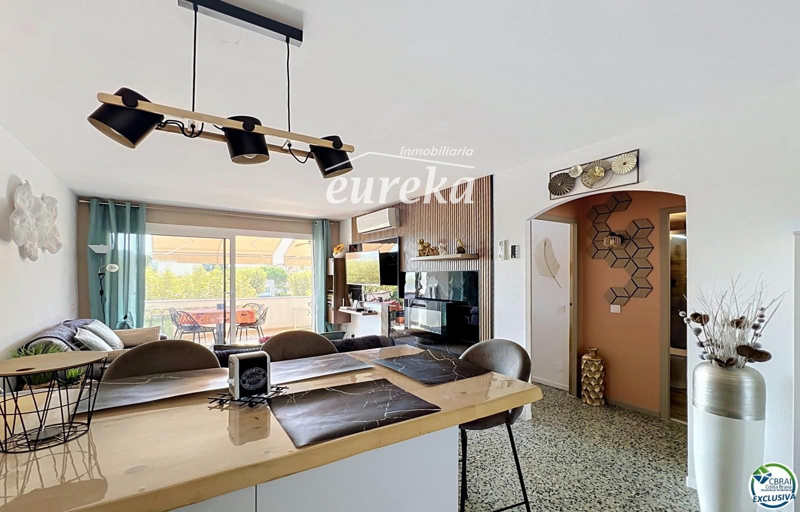 Apartamento reformado con terraza a 150 m de la playa – Empuriabrava - Foto 9