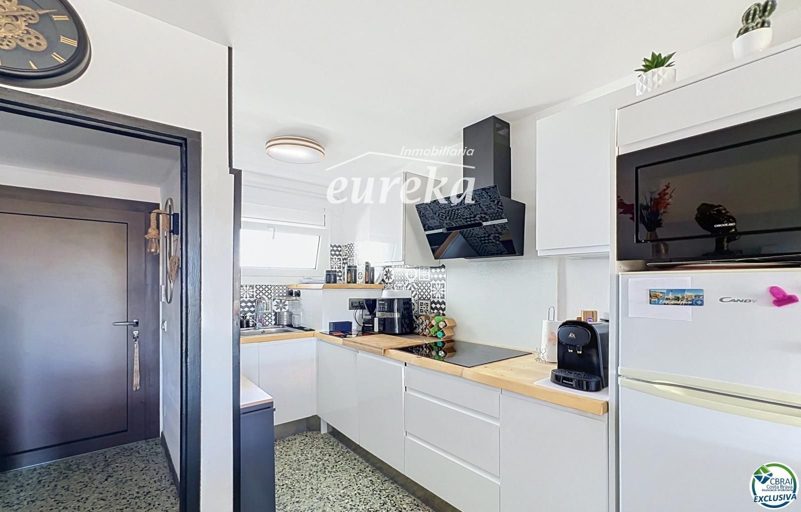 Apartamento reformado con terraza a 150 m de la playa – Empuriabrava - Foto 12