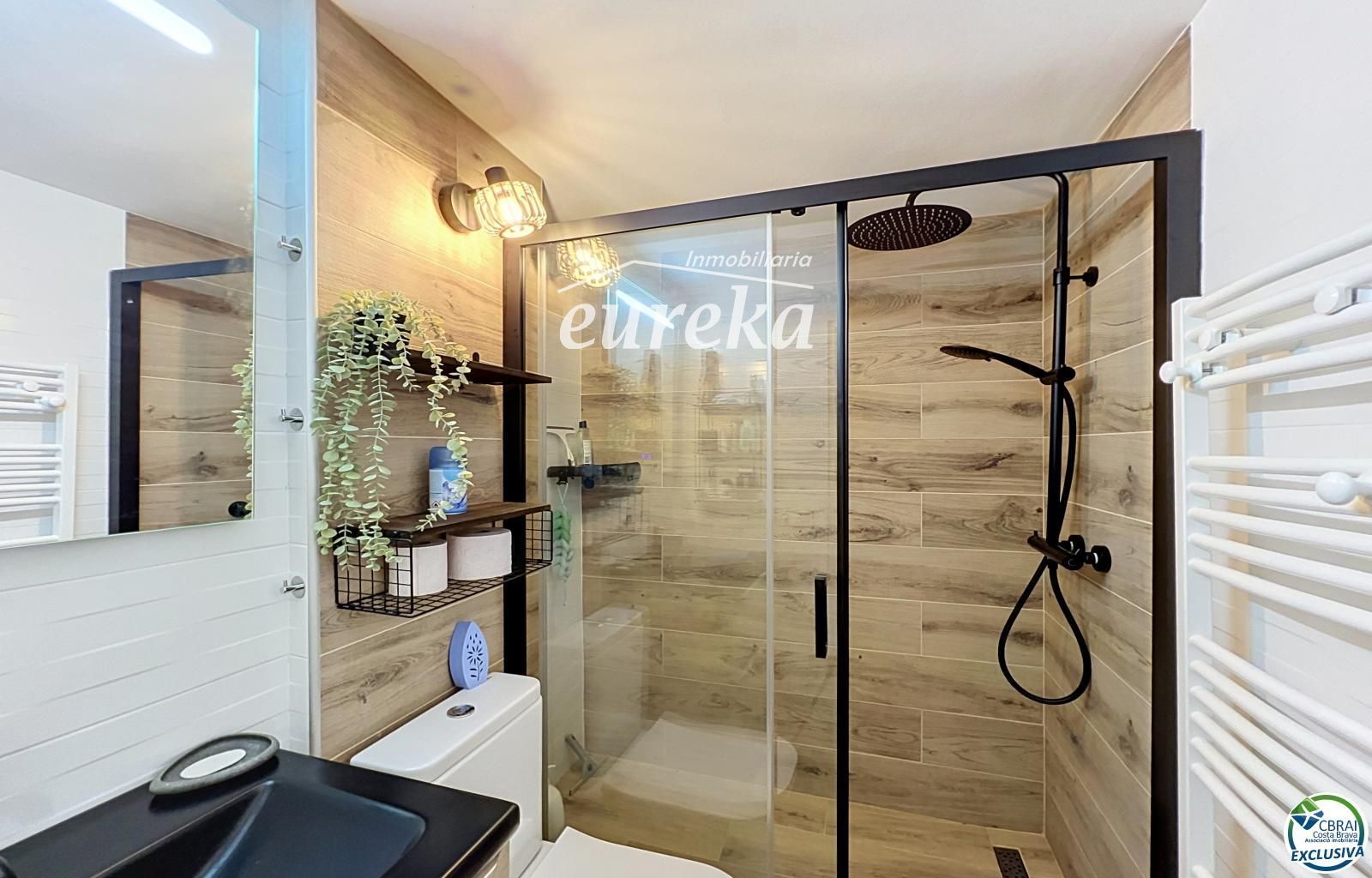 Apartamento reformado con terraza a 150 m de la playa – Empuriabrava - Foto 17