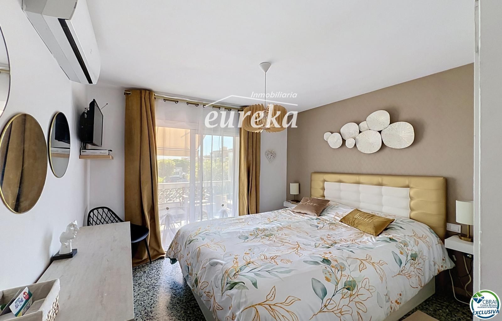 Apartamento reformado con terraza a 150 m de la playa – Empuriabrava - Foto 18