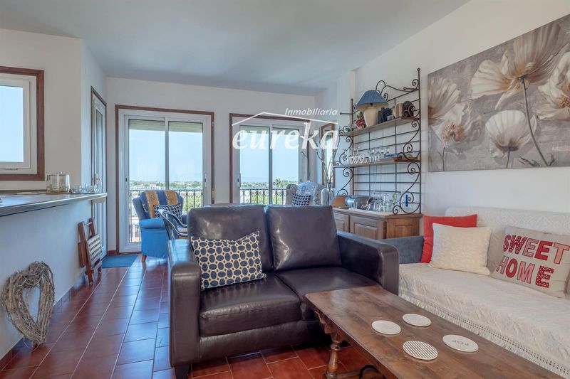 Flat for sale Empuriabrava, Girona. Ref: 2743. Agencia Eureka