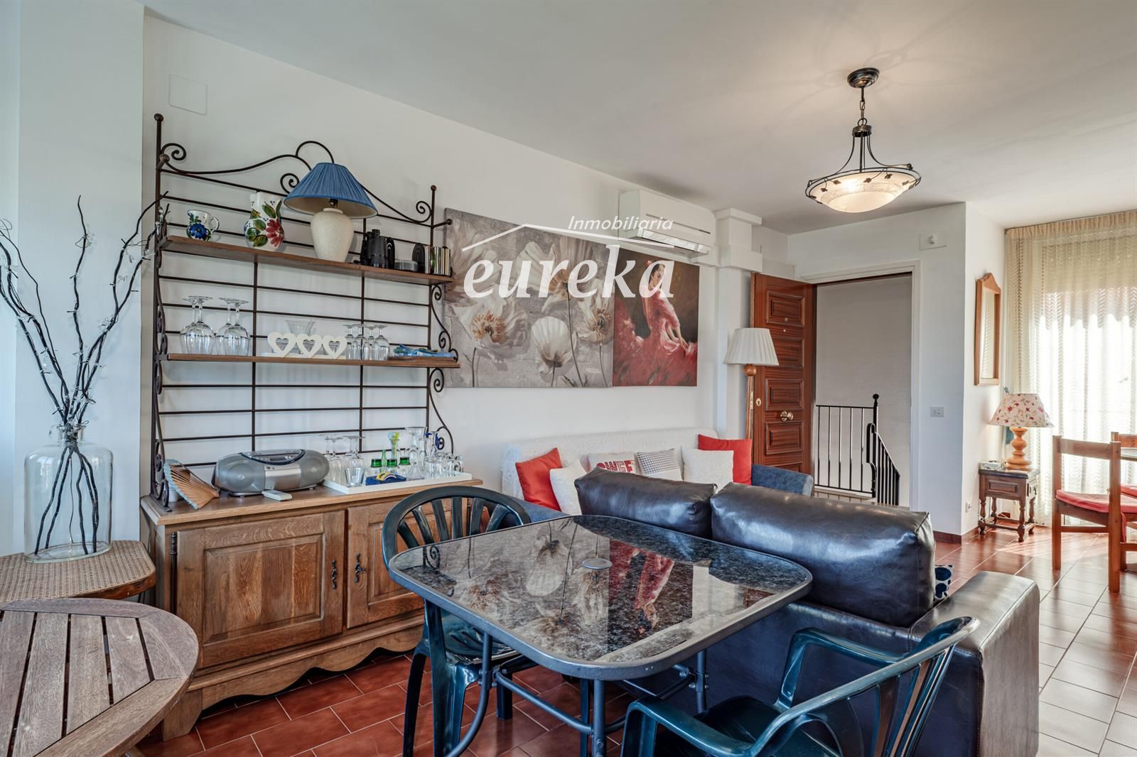 Apartament ubicat a tercera línia de mar amb piscina, jardí, i pàrquing - Foto 8