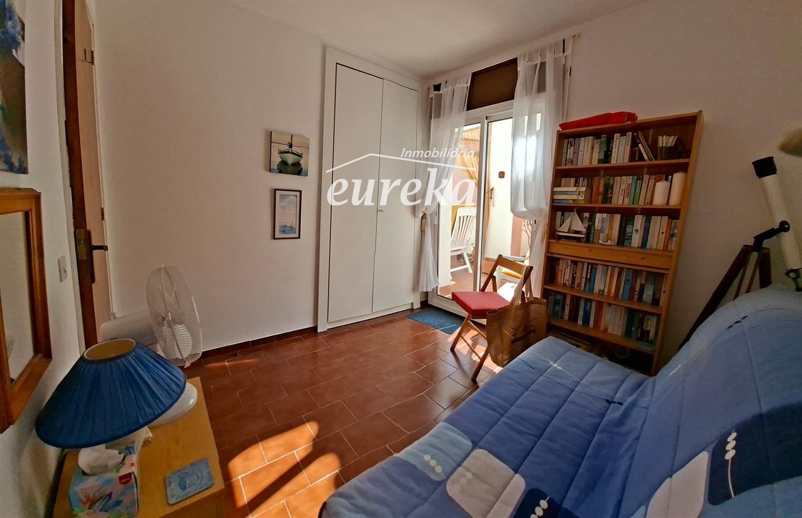 Apartament ubicat a tercera línia de mar amb piscina, jardí, i pàrquing - Foto 24