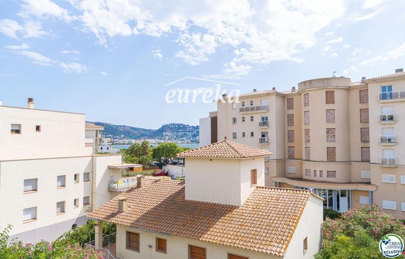 Flat for sale Roses, Girona. Ref: 2747. Agencia Eureka