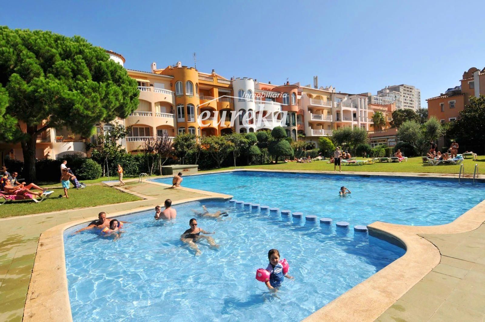 GRAN RESERVA Encantador apartamento a solo 50 metros de la playa, con piscinas, jardines comunitarios y licencia turística - Foto 25