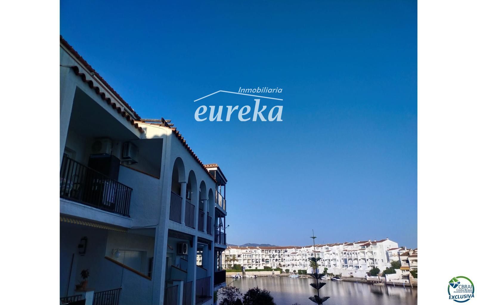Apartamento agradable junto al lago San Maurici, con bonitas vistas al canal, piscina y jardines comunitarios. - Foto 5