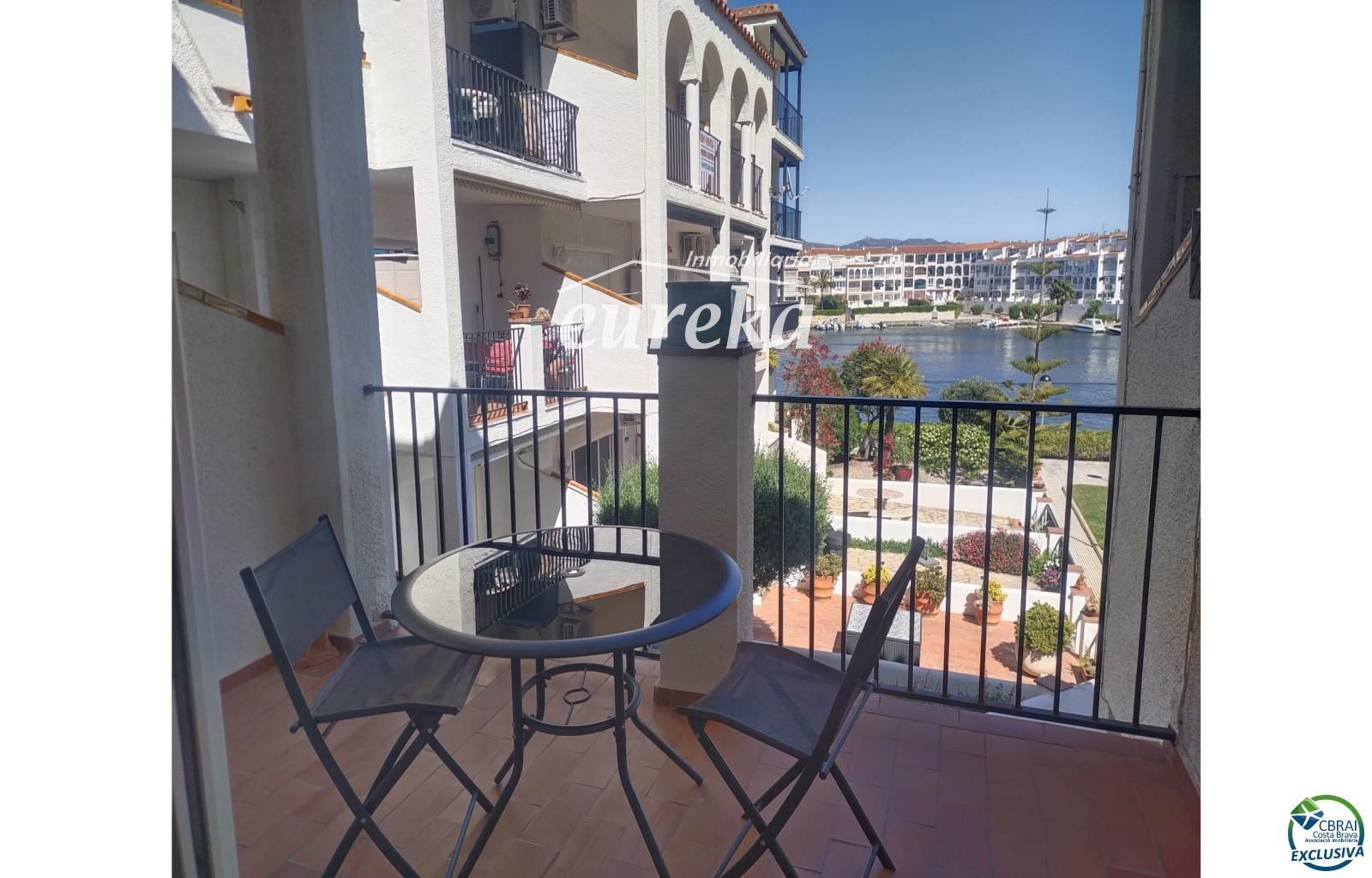 Apartamento agradable junto al lago San Maurici, con bonitas vistas al canal, piscina y jardines comunitarios. - Foto 12