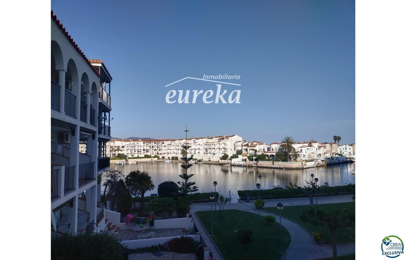 Apartamento agradable junto al lago San Maurici, con bonitas vistas al canal, piscina y jardines comunitarios. - Foto 13