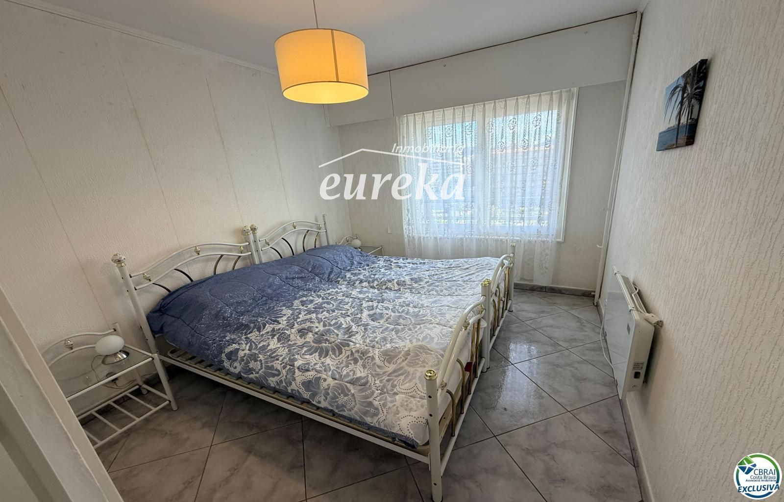 Primera línea, vista al mar, parking, piscinas y jardines sobre la playa. - Foto 19