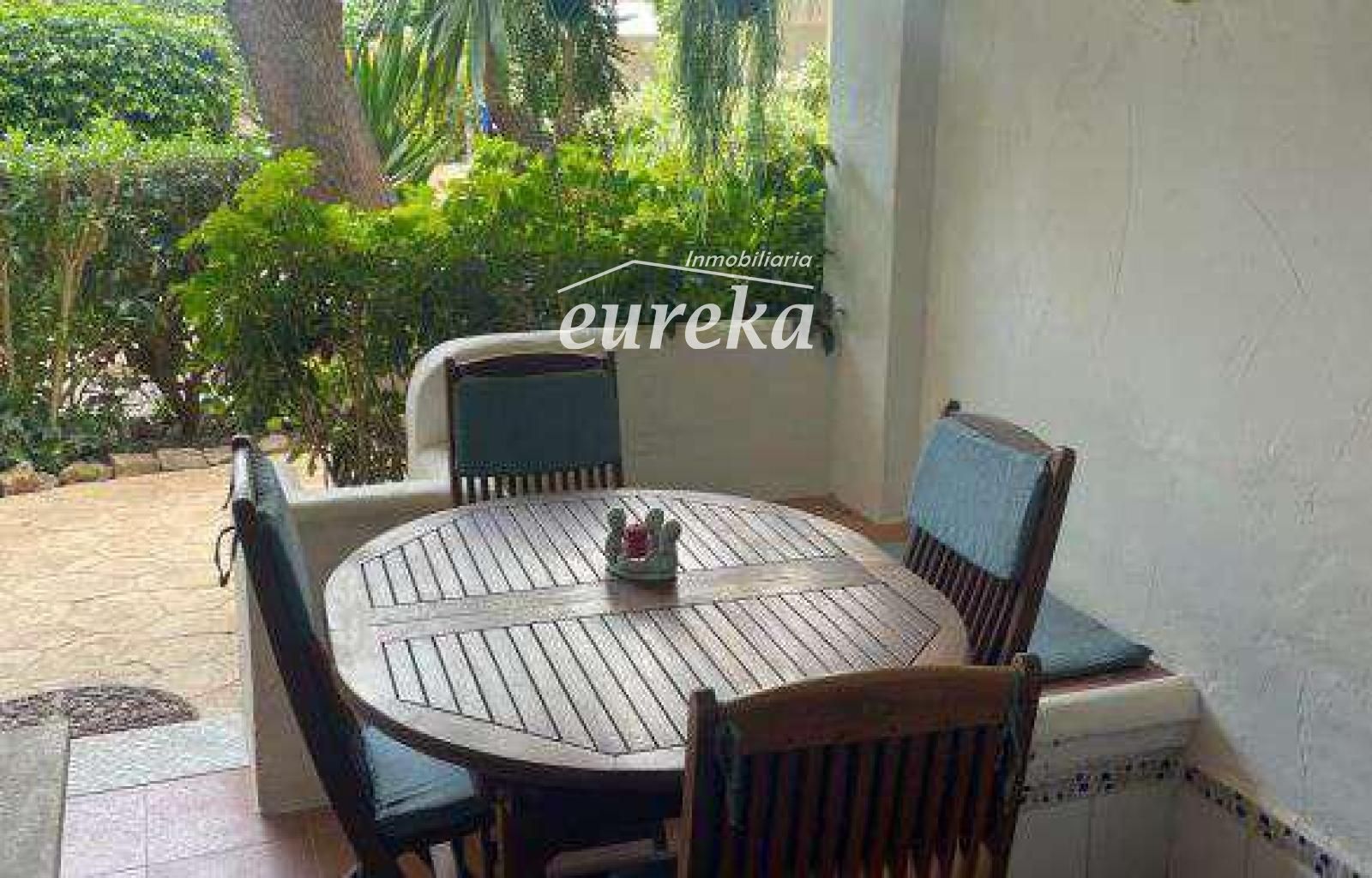 Planta baja de 2 habitaciones con terraza en complejo con piscina - Foto 3