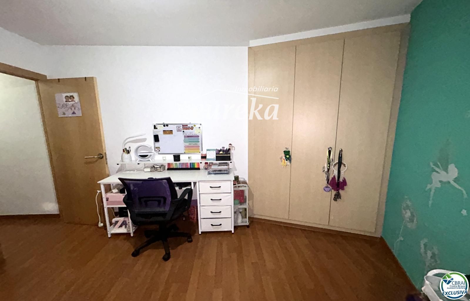 Piso reformado en el centro de Llançà, listo para entrar a vivir - Foto 13
