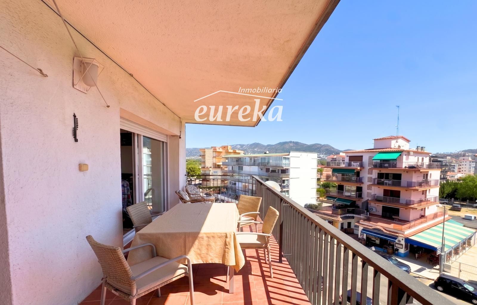 Apartamento luminoso con terraza — Última planta, Santa Margarita, Roses - Foto 2