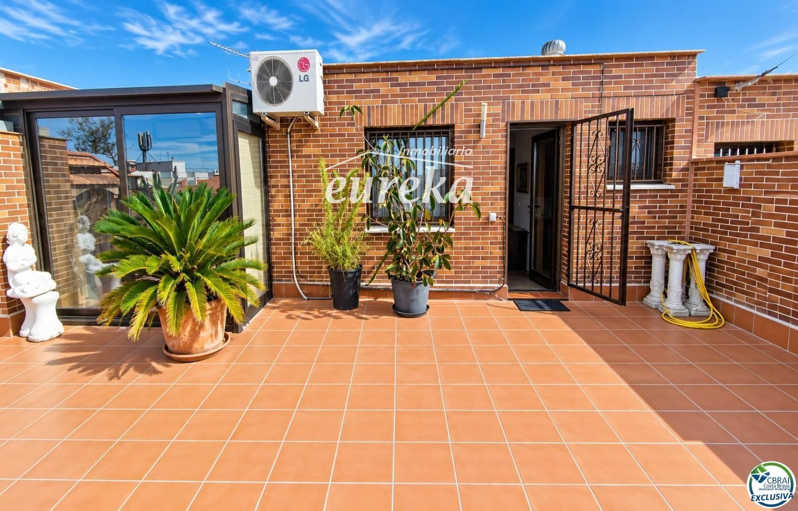 Ático Dúplex de 3 Habitaciones con amplias Terrazas, piscina y Parking - Foto 18