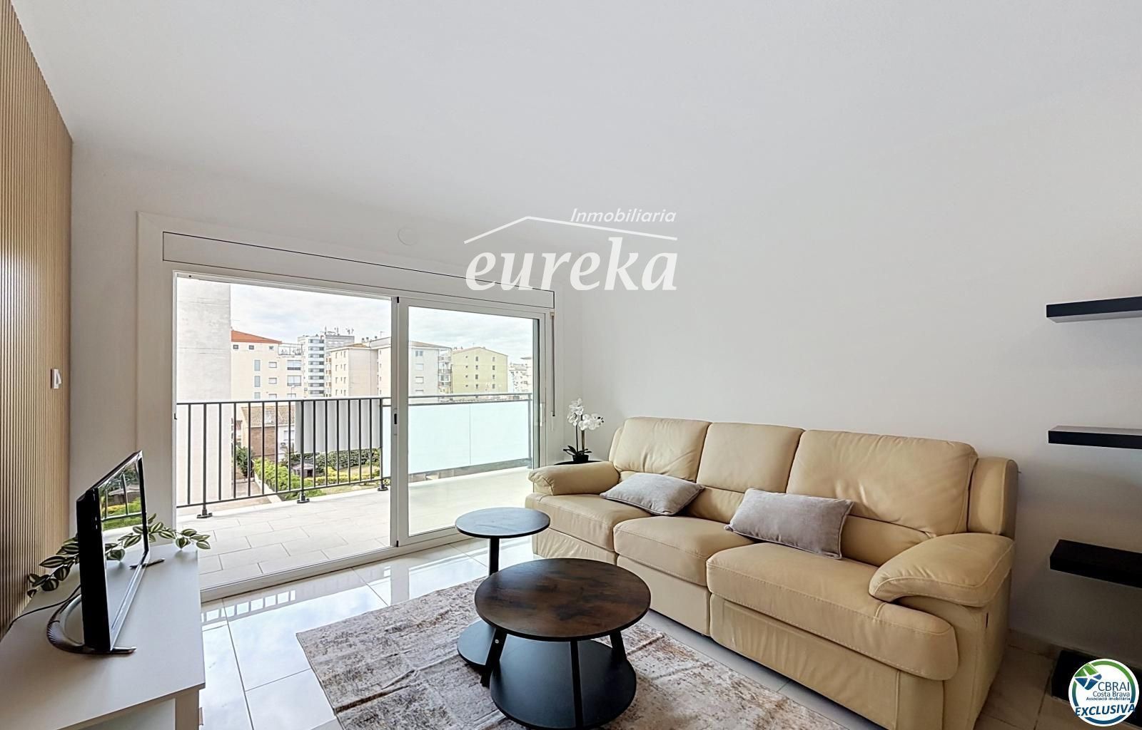 Apartamento 2 dormitorios renovado con terraza en Santa Margarida, Rosas - Foto 15