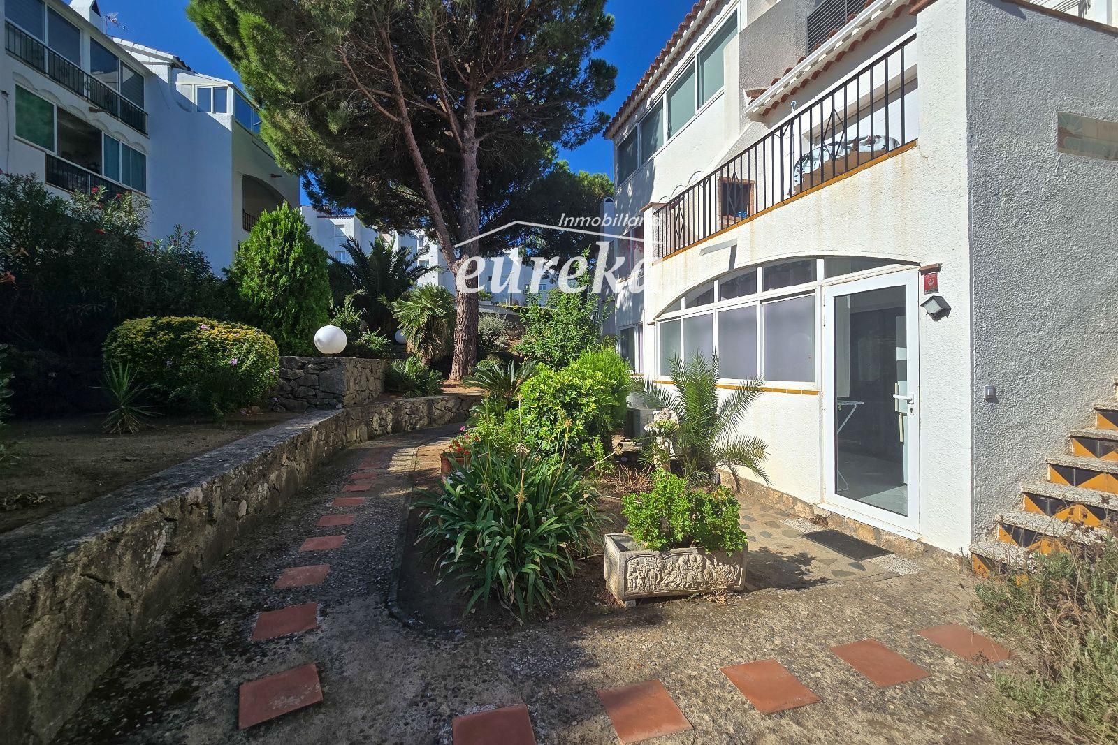 Si buscas un lugar tranquilo en Roses, rodeado de naturaleza y con todas las comodidades para disfrutarlo durante todo el año, este apartamento puede sorprenderte. - Foto 15