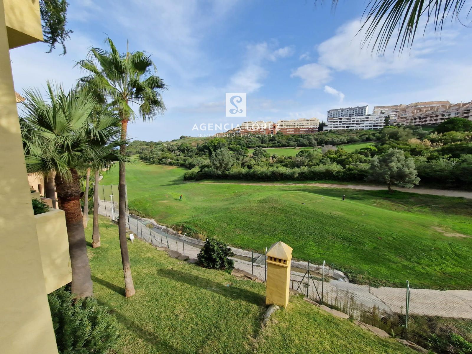 Piso en venta San Luis De Sabinillas, Málaga. Ref: 2086. Agencia López