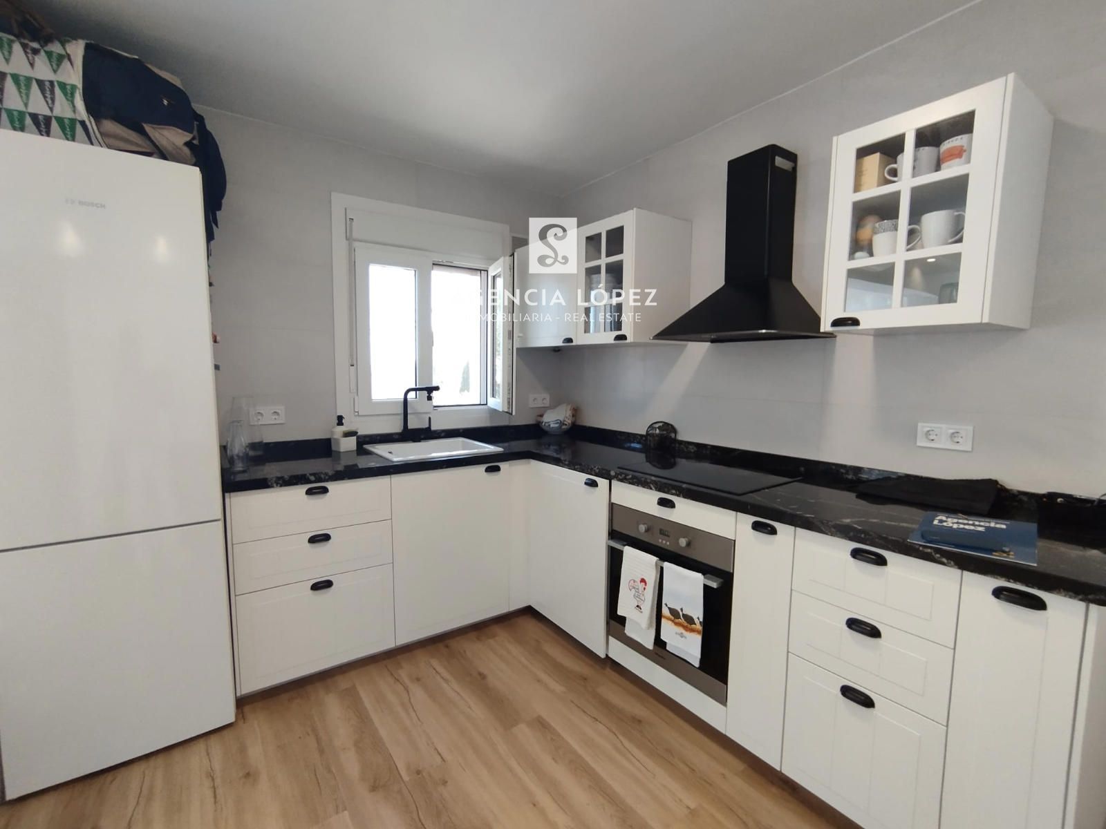 Piso en venta San Pedro de Alcántara, Málaga. Ref: 2198. Agencia López