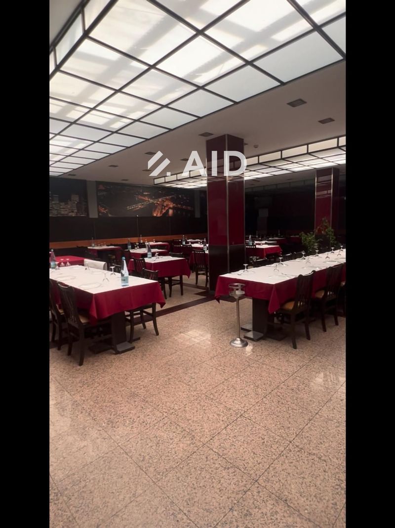 Local Comercial en venta Oporto. Ref: 1024. AGENTES INMOBILIARIOS DIGITALES