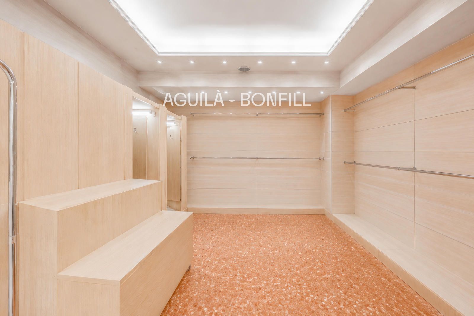Local Comercial en lloguer a Barcelona (Eixample)