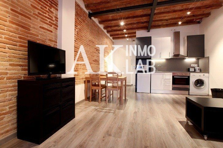 Piso en alquiler Barcelona. Ref: 1022. AK InmoLab