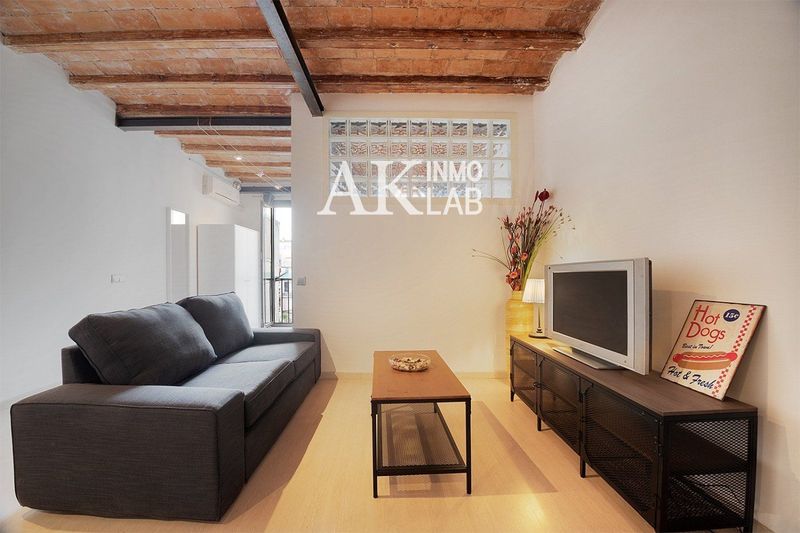 Piso en alquiler Barcelona. Ref: 1101. AK InmoLab
