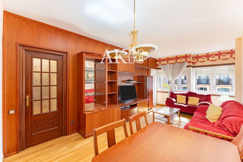 Piso en venta Barcelona. Ref: 1472. AK InmoLab (Ventas) & AK-BCN (Alquiler)