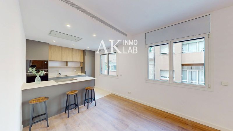 Piso en venta Barcelona. Ref: 1485. AK InmoLab (Ventas) & AK-BCN (Alquiler)