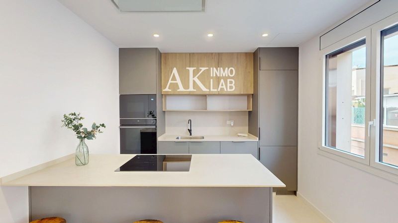 Pis en venda Barcelona. Ref: 1485. AK InmoLab (Ventas) & AK-BCN (Alquiler)