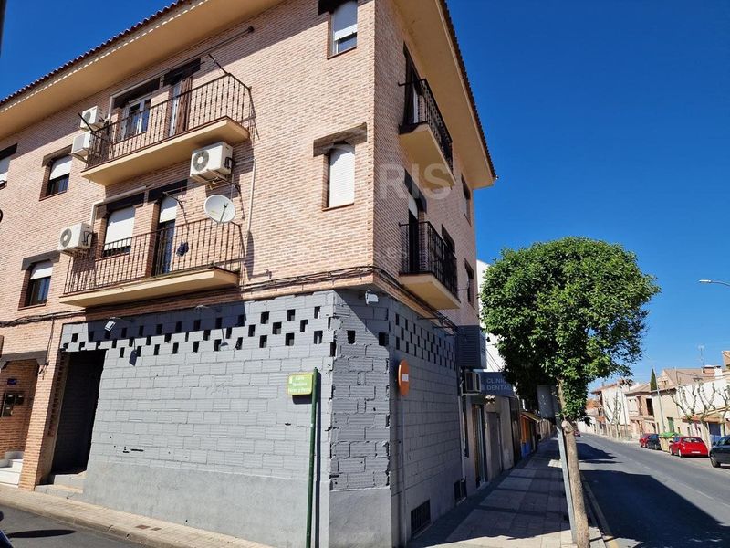 Local Comercial en alquiler Bargas, Toledo. Ref: 12771. Inmobiliaria Akris