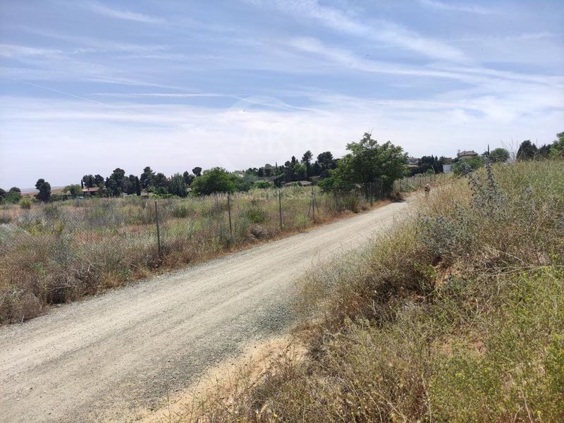 Terreno in vendita Olias Del Rey, Toledo. Ref: 14027. Inmobiliaria Akris