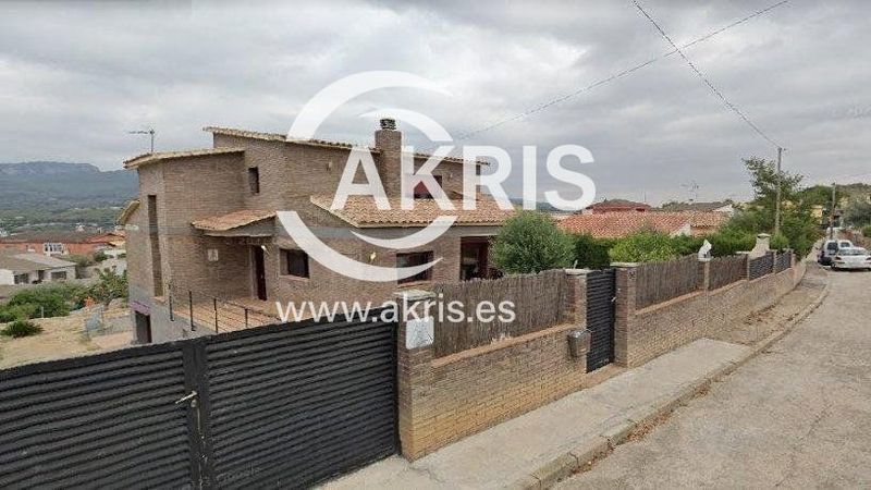Chalet Independiente en venta Bigues I Riells, Barcelona. Ref: 1427. Inmobiliaria Akris