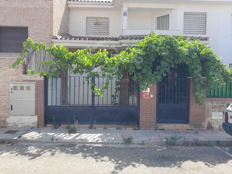 Villa Indipendenti in vendita Esquivias, Toledo. Ref: 14611. Inmobiliaria Akris