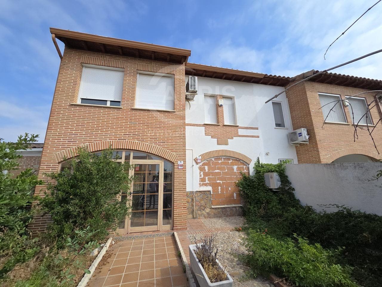 Chalet Independiente en venta en Olias Del Rey, Toledo - Foto 2